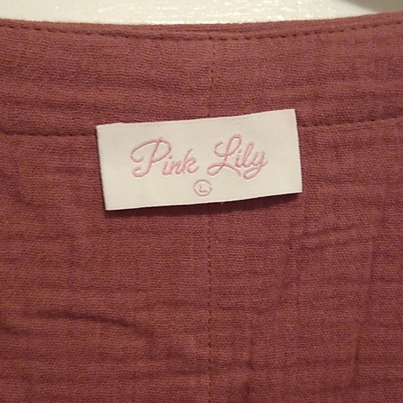 NWOT Women's quarter length sleeve top - Picture 3 of 5